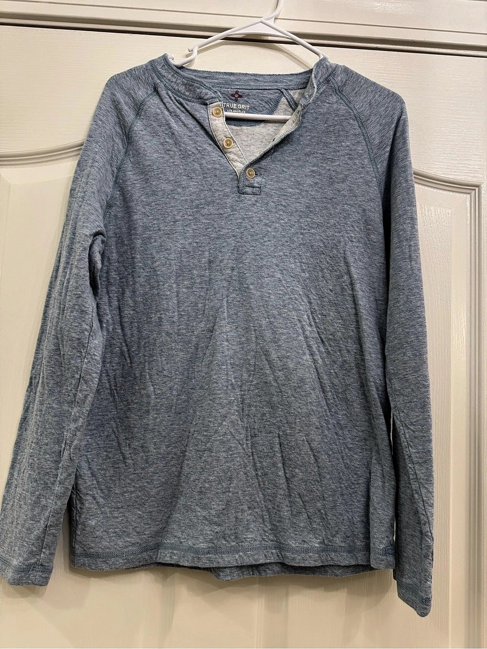 True Grit Long Sleeve Henley in Blue Size Small